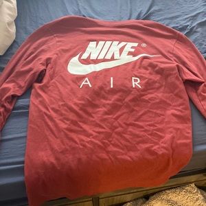 Mens Long Sleeve shirt. Nike. It’s like brand new I bought the wrong size